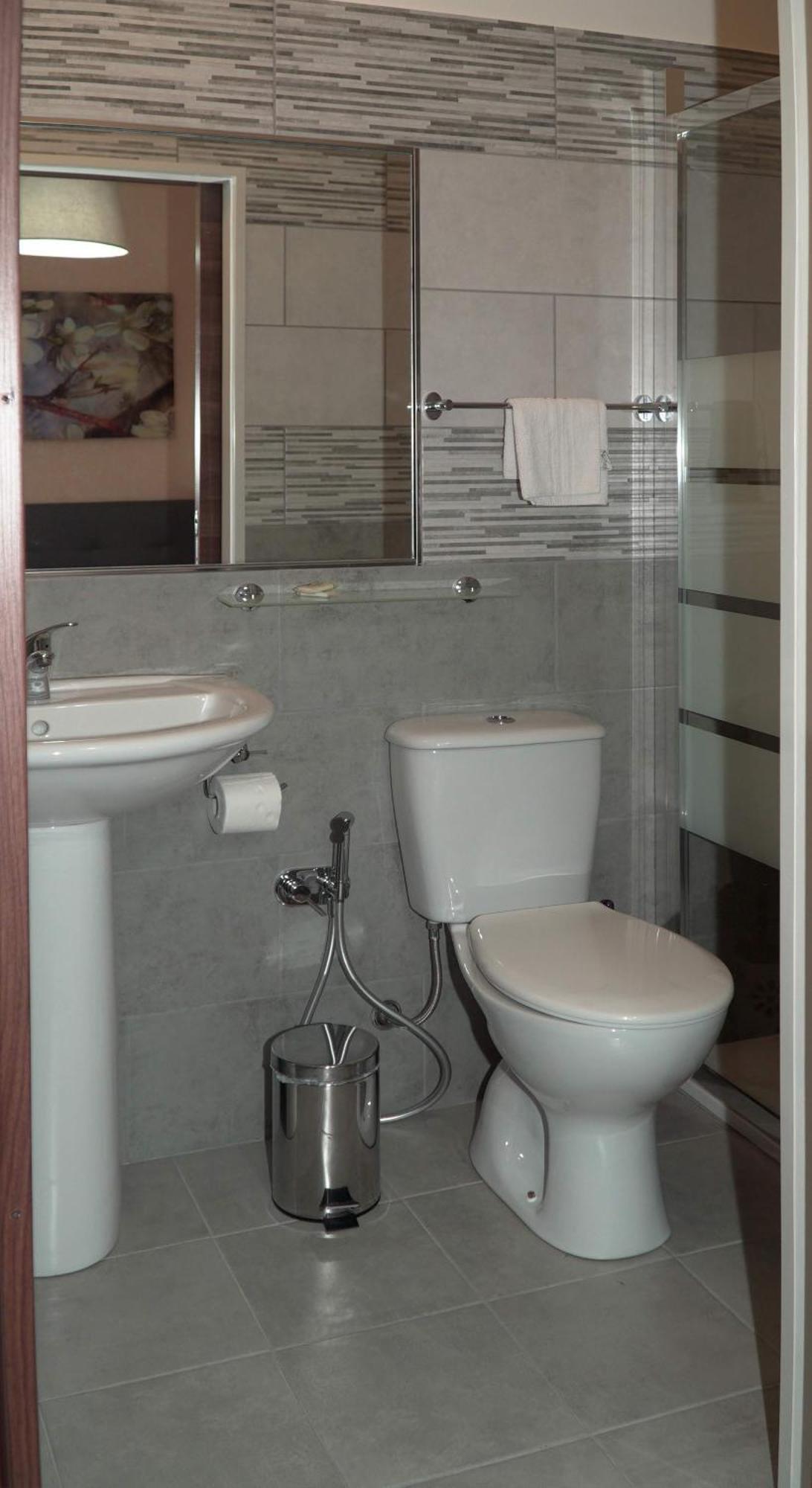 Quadruple Room,1743079369:JPEG